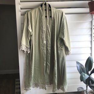 Bridesmaid/Maid of Honor Wedding Satin Robes (4)